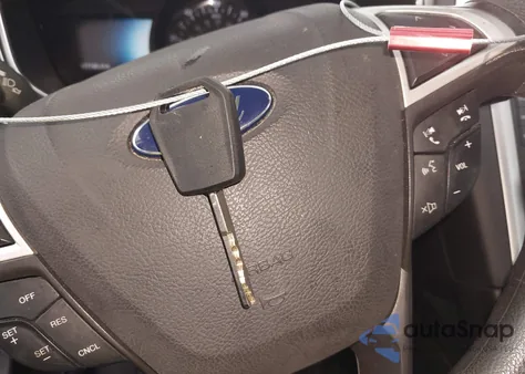 2016 Ford Fusion Hybrid Se из США, поврежденный, VIN 3FA6P0LU3GR285698